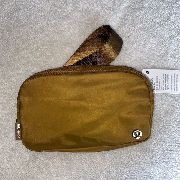 lululemon athletica Handbags - NWT Lululemon Everywhere Belt Bag Small - Burnt Caramel